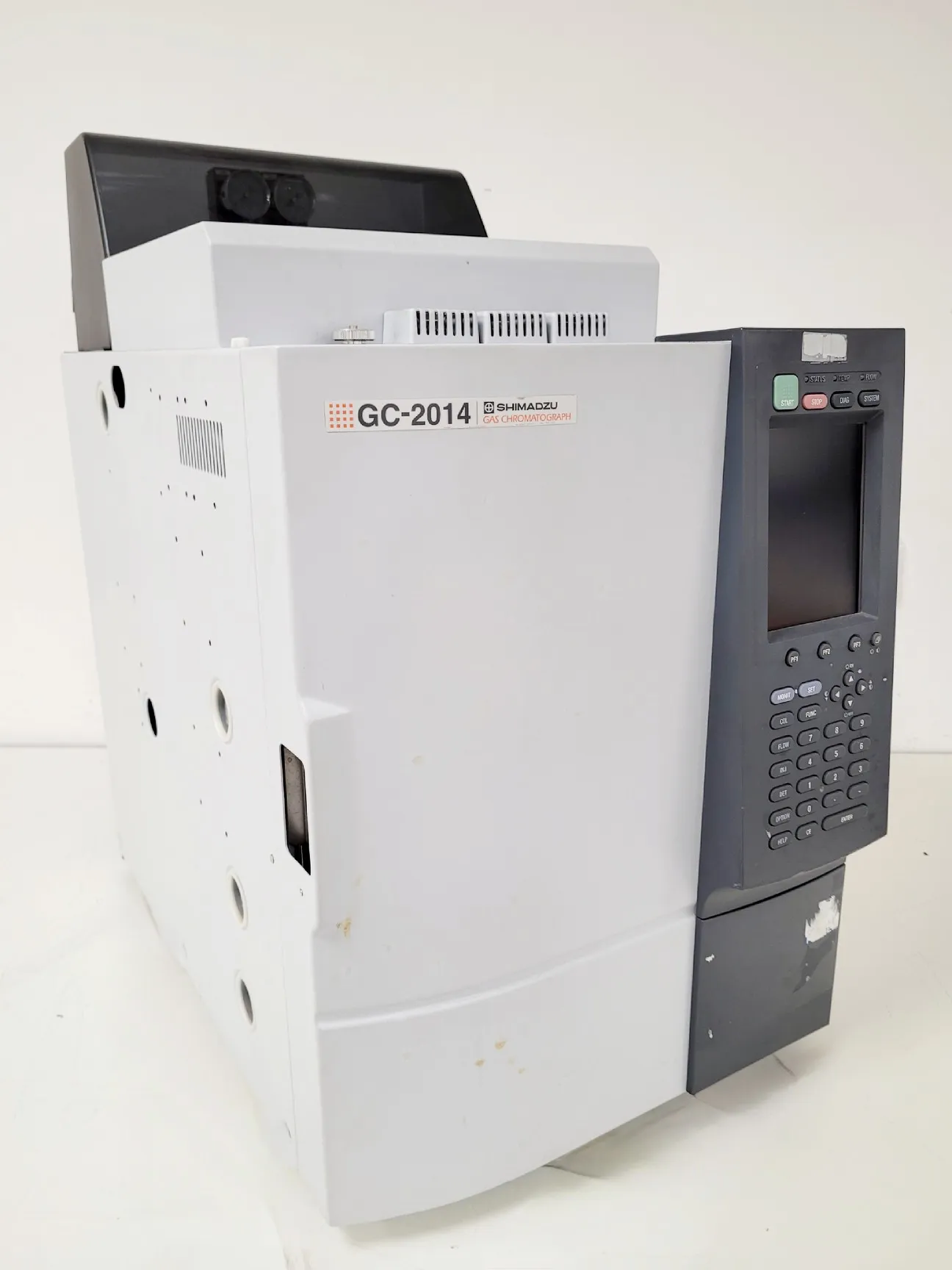 Shimadzu GC-2014 Gas Chromatograph Lab | LabX.com