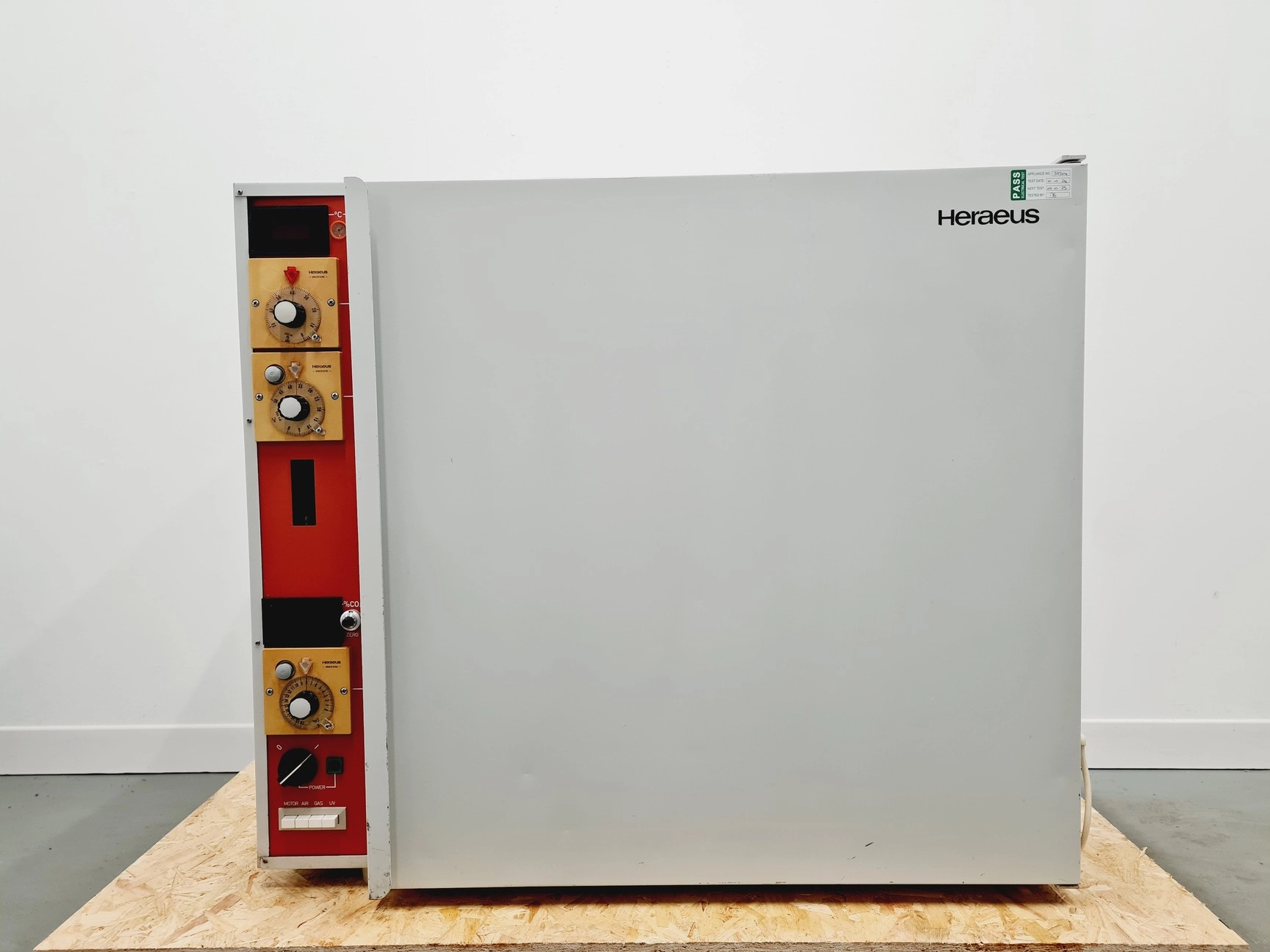 Heraeus B5060 EK Co2 Incubator Lab