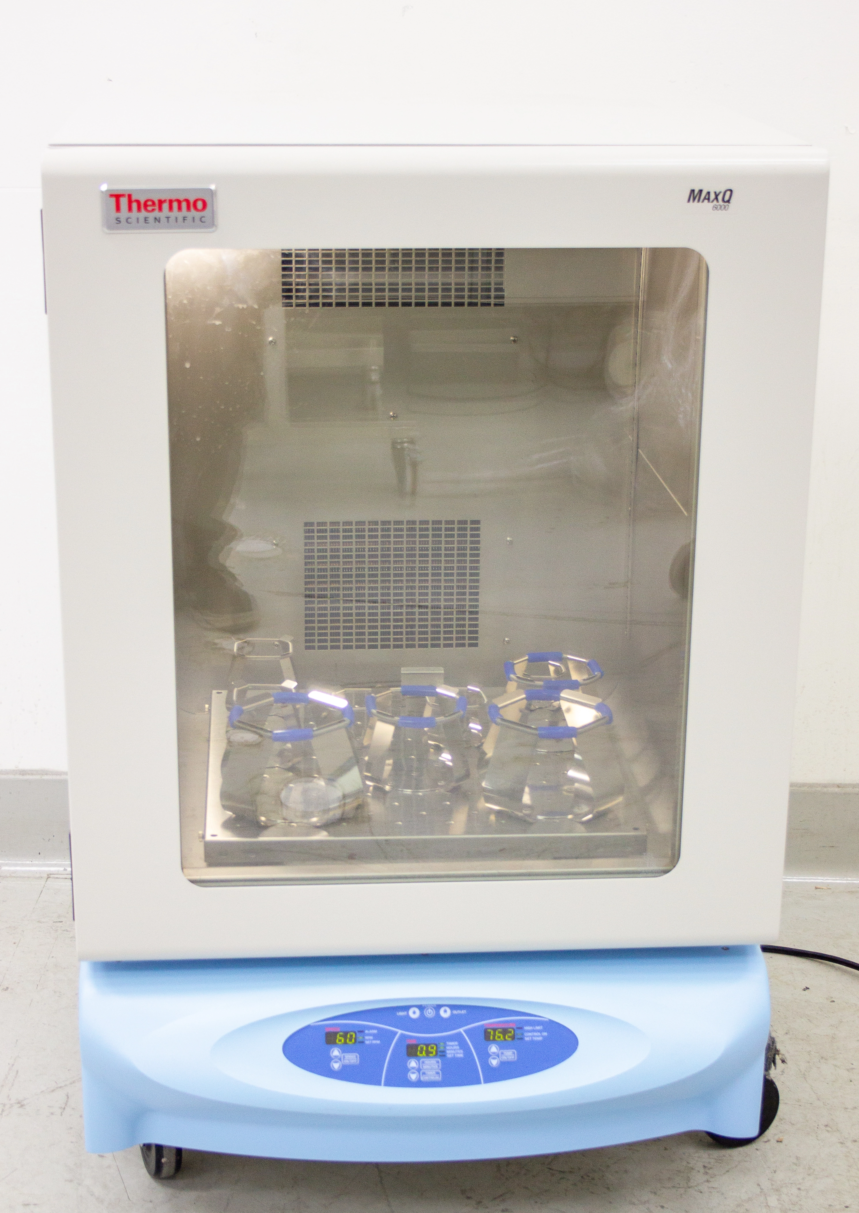 Thermo Scientific MaxQ 6000 Incubated Refrigerated Orbital Shaker SHKE6000-7 - 3374113