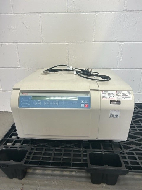 Thermo Fisher Scientific Sorvall ST 16R Benchtop Centrifuge - 8004686