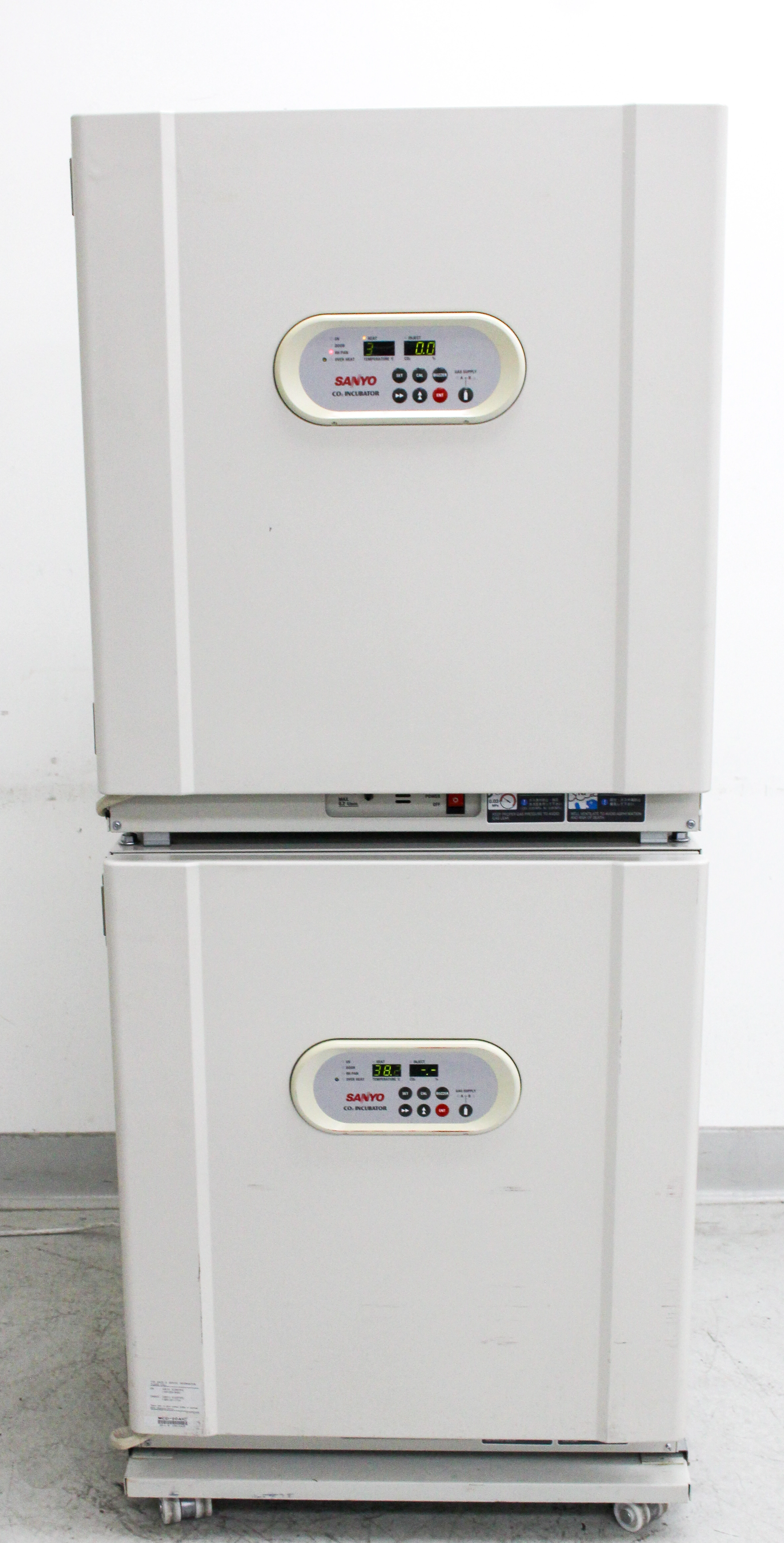 Sanyo MCO-20AIC Double Stack CO2 Incubator - 3373487