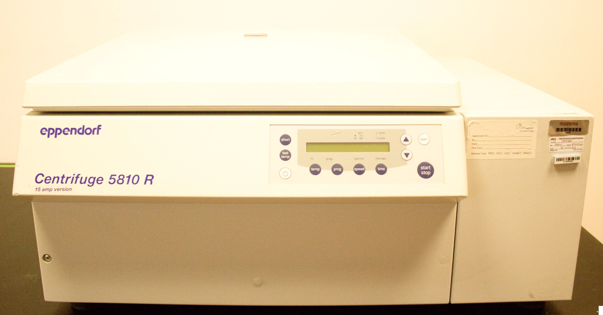 Eppendorf Refrigerated Benchtop Centrifuge 5810 R - ST227261