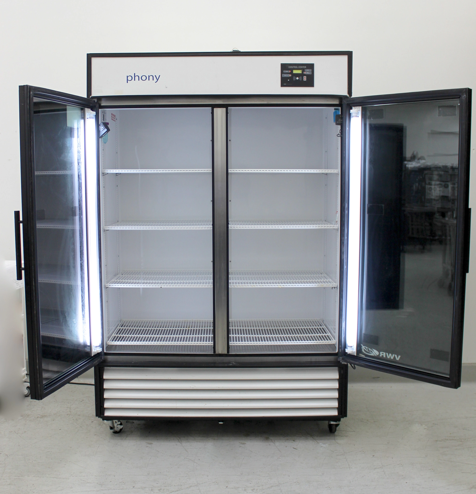 VWR Symphony Laboratory Refrigerator model: SCLP-49 Tinted Glass 1331L / 47 cu ft 120V - 3376429