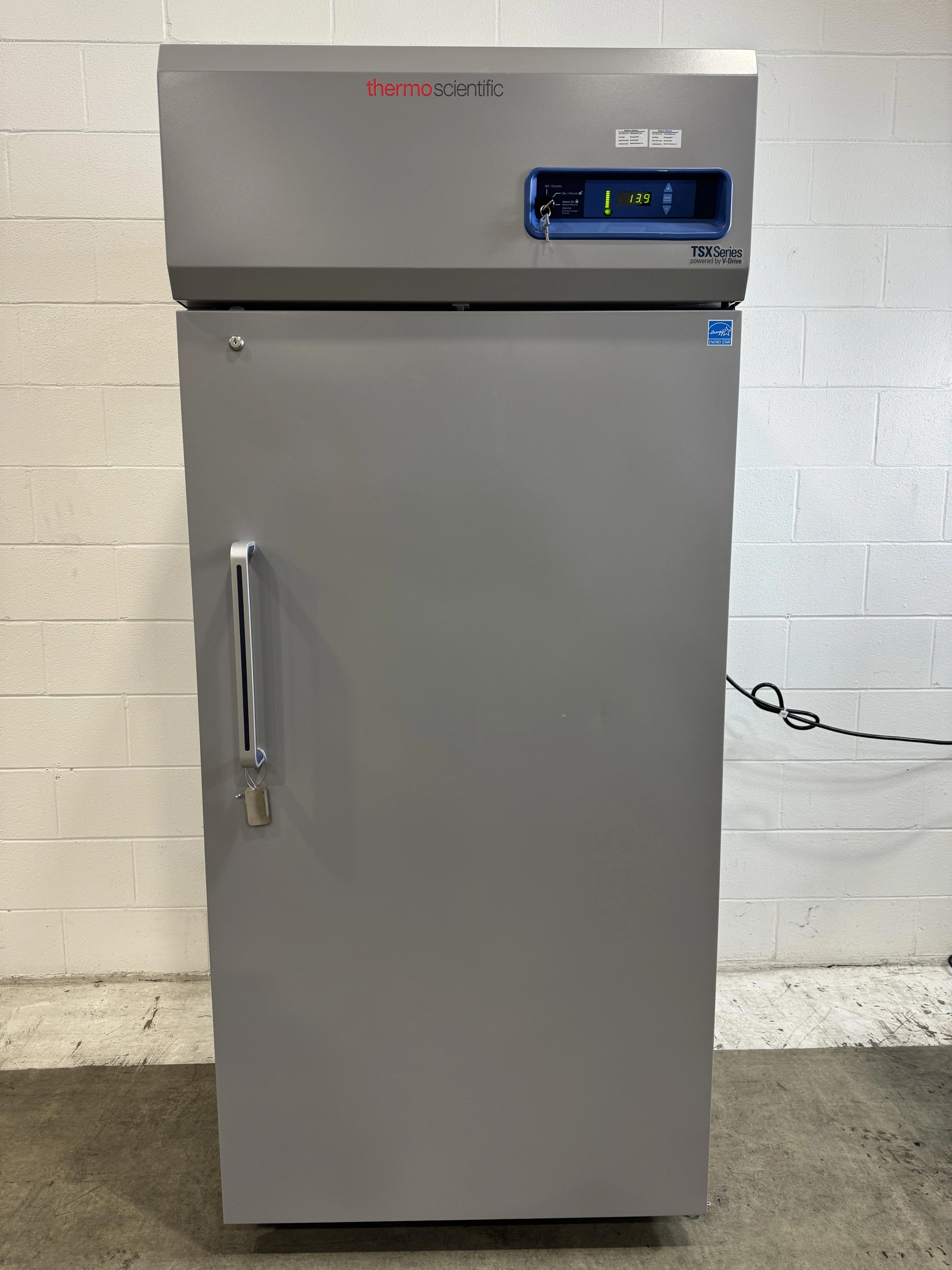 Thermo Fisher TSX3005SA High-Performance Lab Refrigerator - ST170955