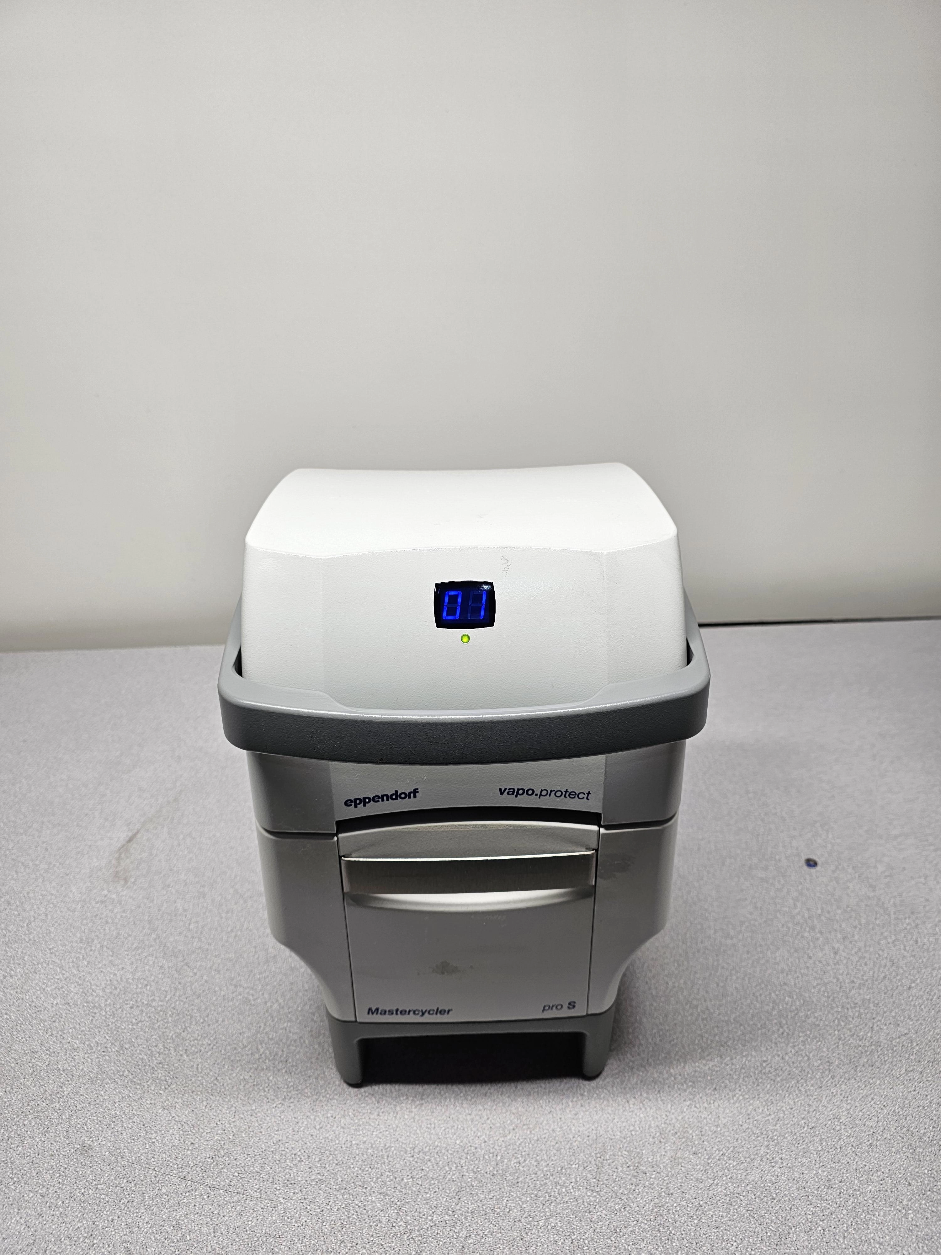 Used Eppendorf AG Mastercycler Pro S 6325 PCR System - ST137004