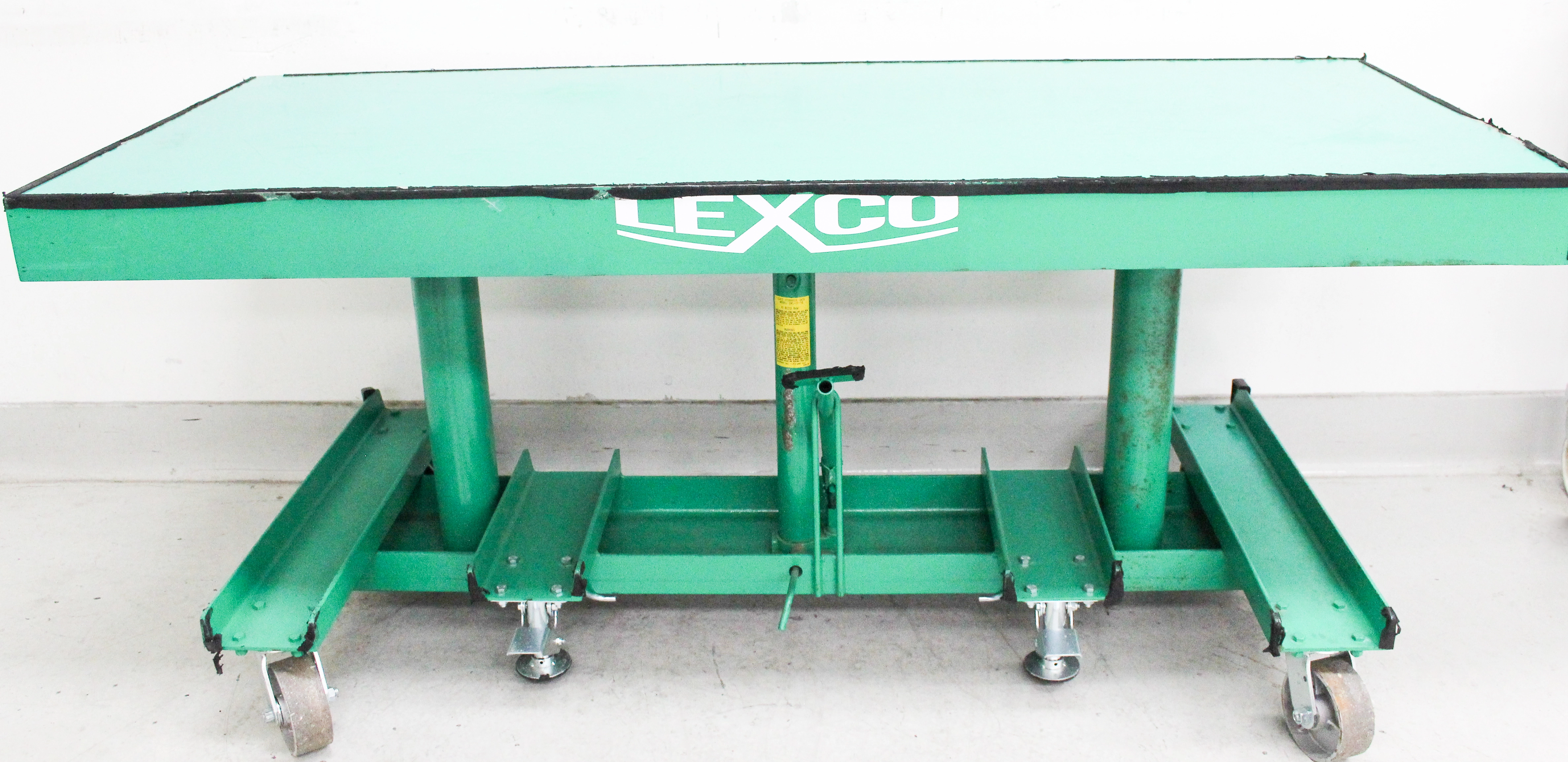 Wesco Lexco 2000lb Hydraulic Foot Operated Lift Table P/N STN-3006-SF-A - 2035411473