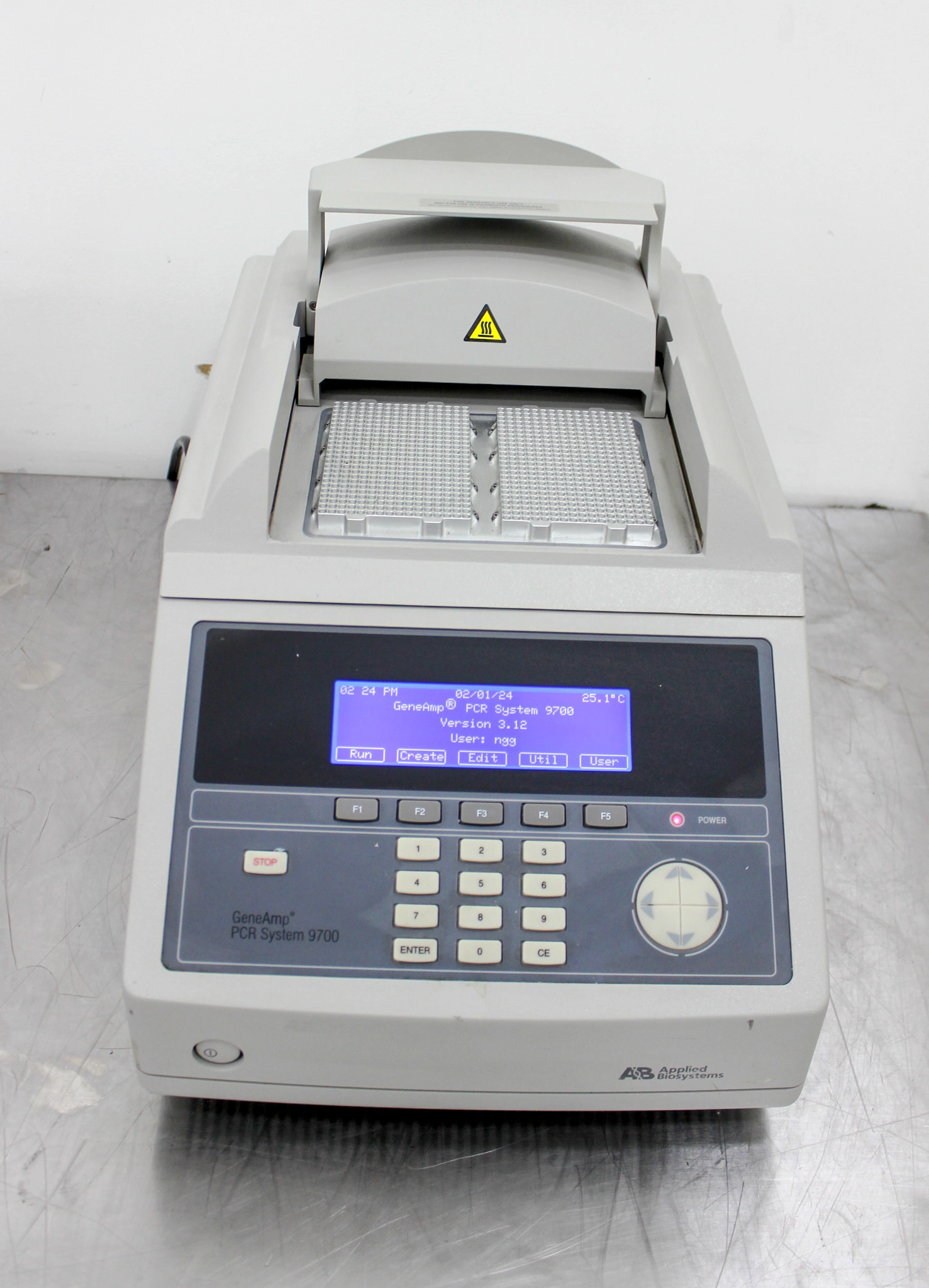 Applied Biosystems GeneAmp PCR System 9700 Thermal Cycler N8050200 - 3376525