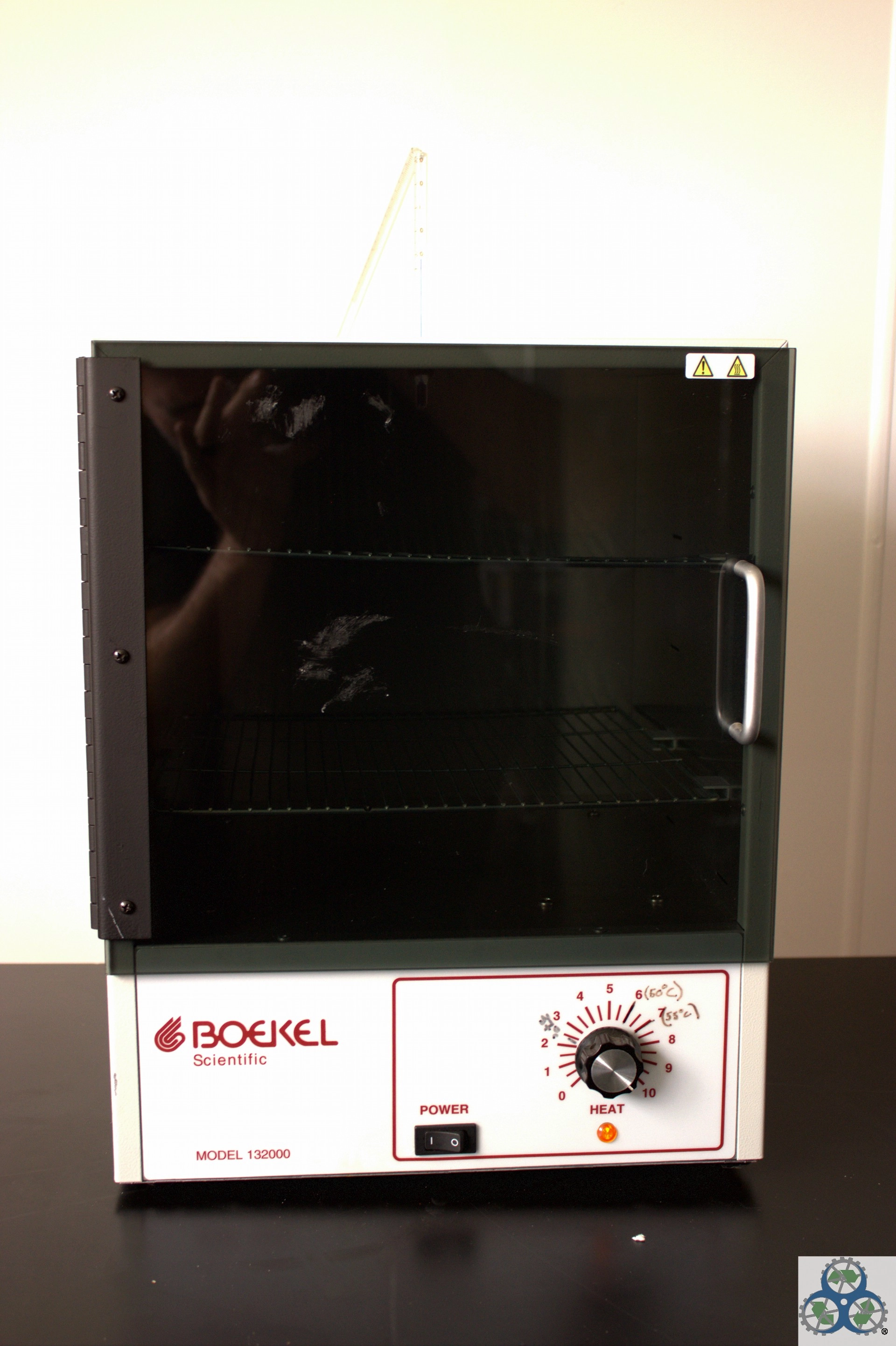 Boekel Scientific Incubator 13200 Economy Analog Incubator with Transparent Door, 0.8 Cubic Feet, 60C, 115V, Used G (Good) - ST125975