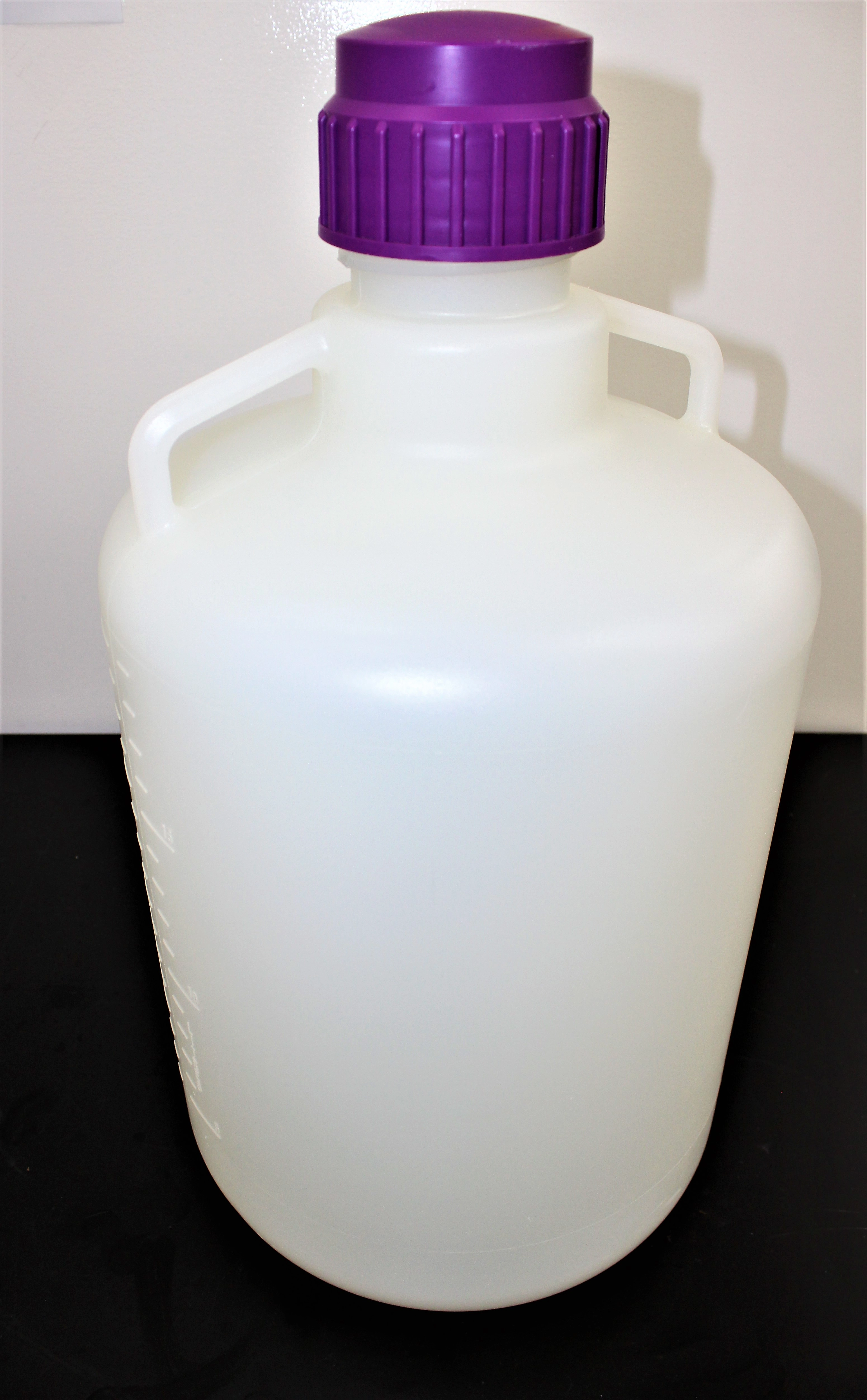 VWR Round Carboy Narrow Mouth without Spigot, 20L (5.3 gal.) - 3364431