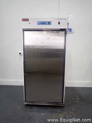 Lot 271 Listing# 1011580 Thermo Fisher Scientific 3950 Reach In CO2 Incubator