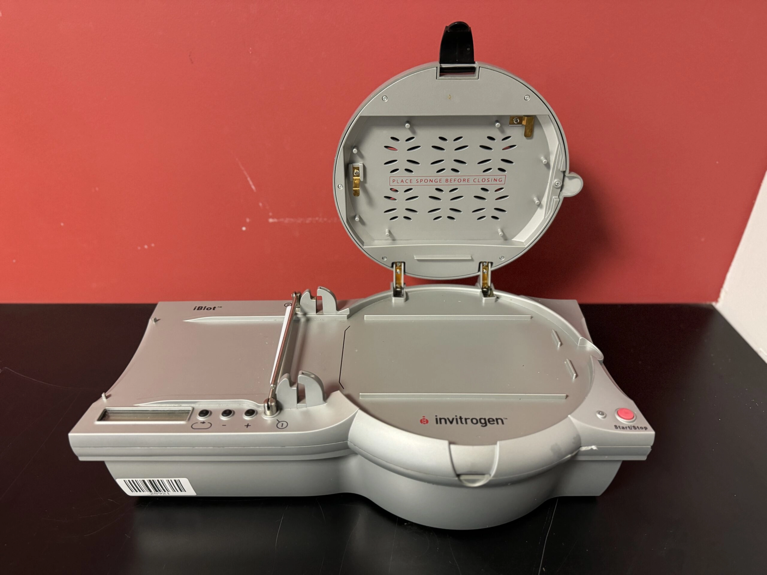 Invitrogen iBlot Dry Blot System