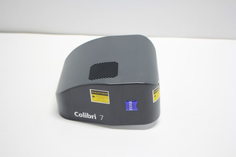 Zeiss Colibri 7 Solid-State Light Source, Type RGB-UV with 4 solid state LED lamps 423052-9710-000