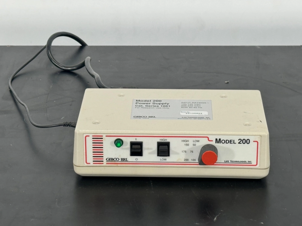 Life Technologies Gibco BRL Model 200 Power Supply