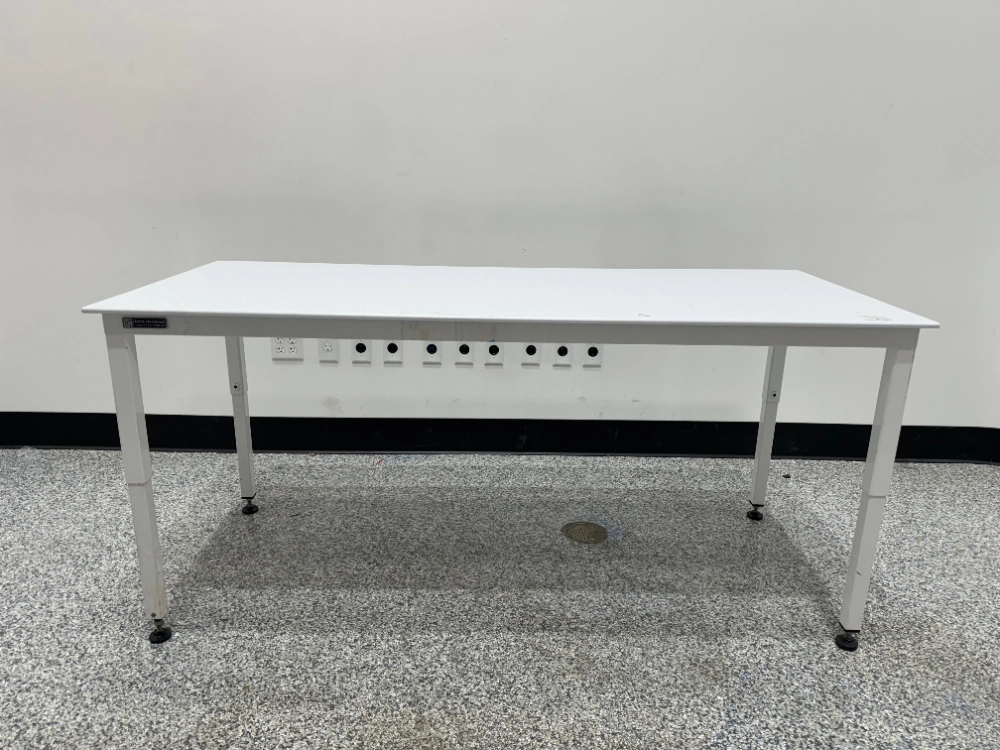 Terra Universal 6' Lab Bench