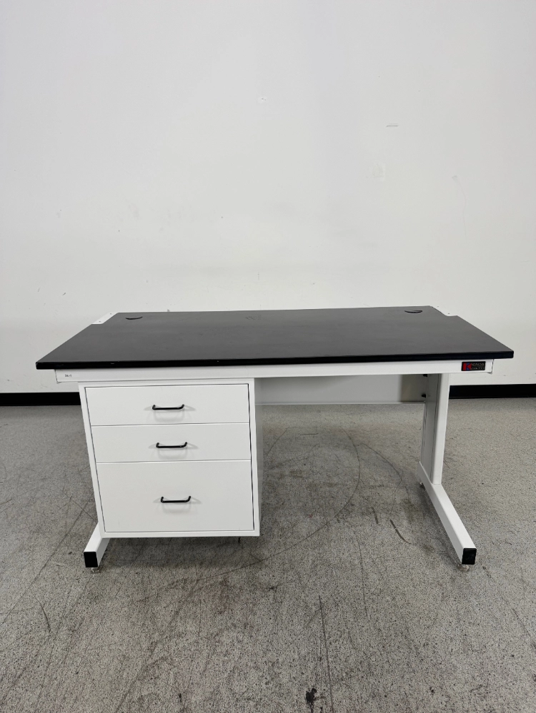 Kewaunee Evolution 5' Lab Bench