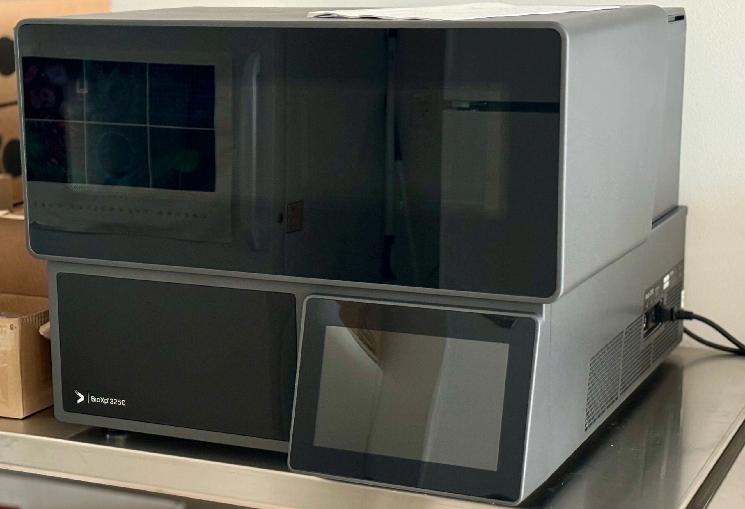 TelesisBio BioXp 3250 System Gene Synthesizer