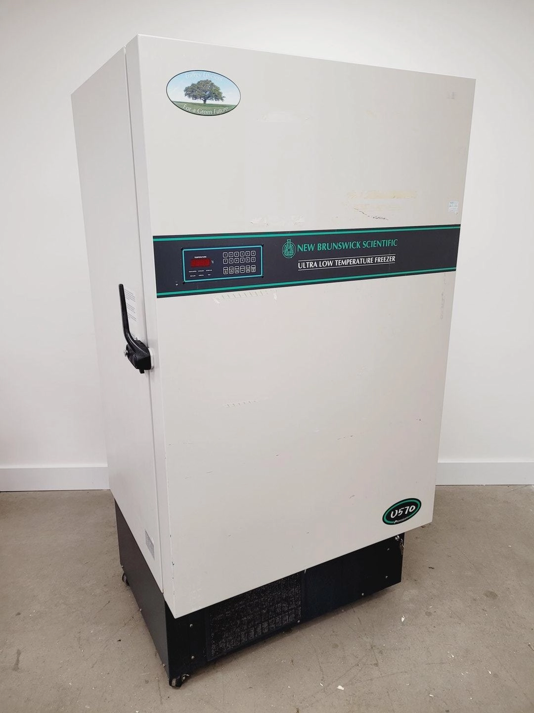 New Brunswick Scientific U570 -86 Ultra Low Temperature Freezer Lab