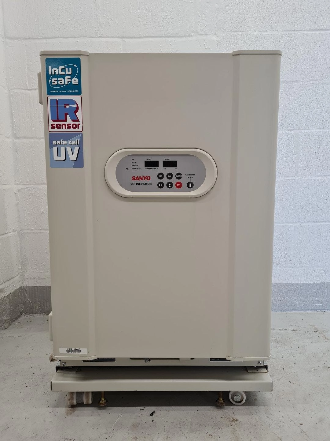 Sanyo MCO-18AIC CO2 (UV) Laboratory Incubator Lab