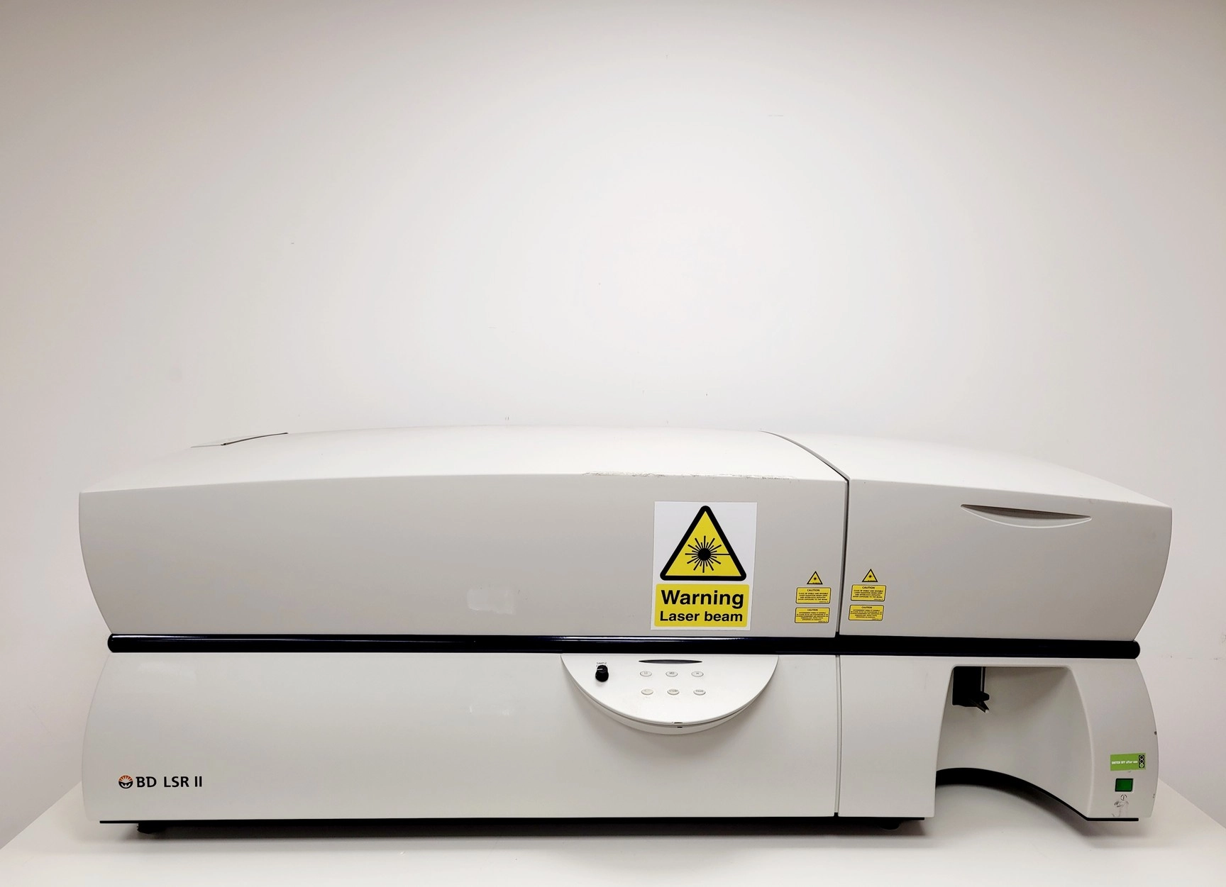 Becton Dickinson BD LSR II Flow Cytometer w/FACSFlow Supply System Lab