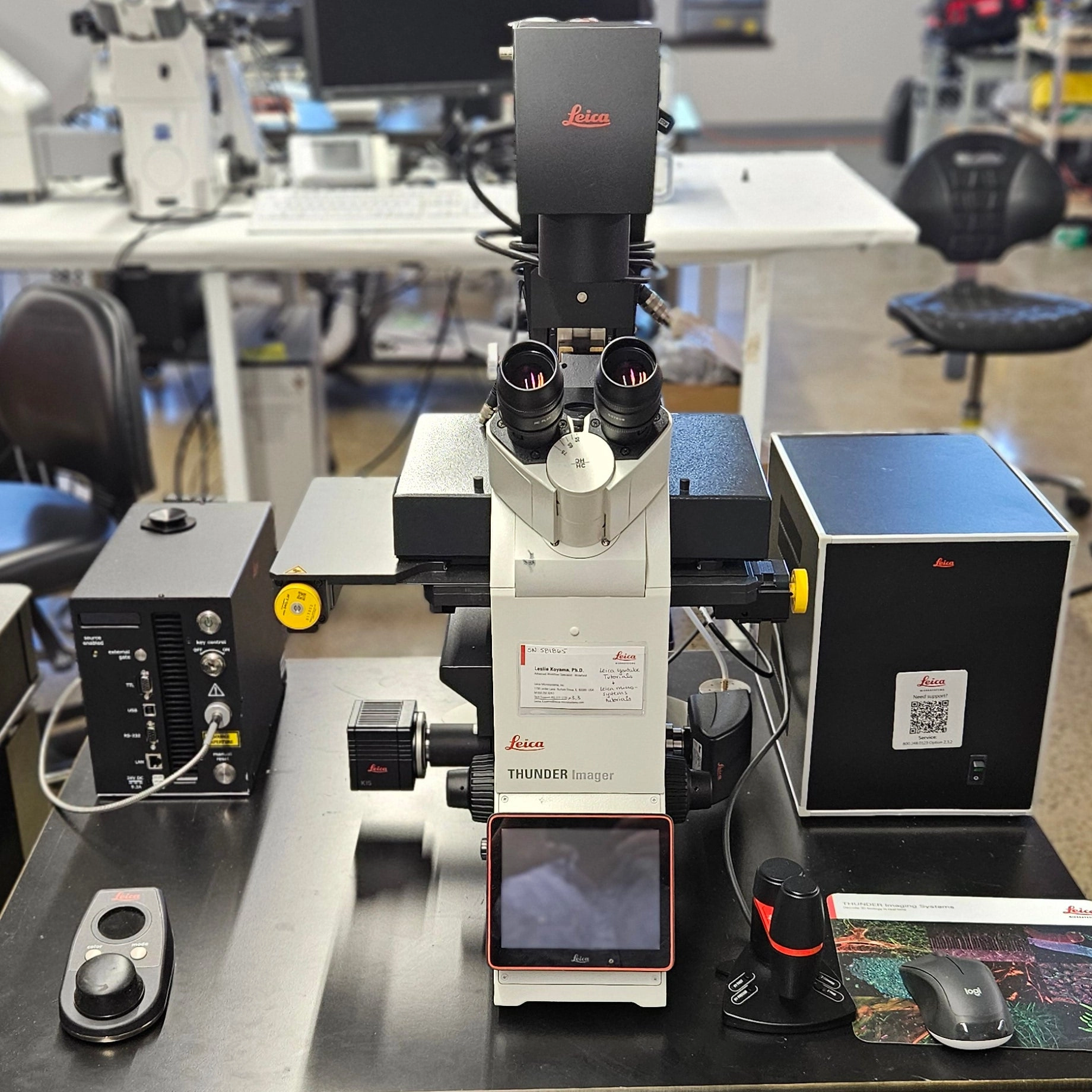 Leica Thunder Imaging System with DMI8 Inverted Phase Contrast Fluorescence Trinocular with AFC Microscope