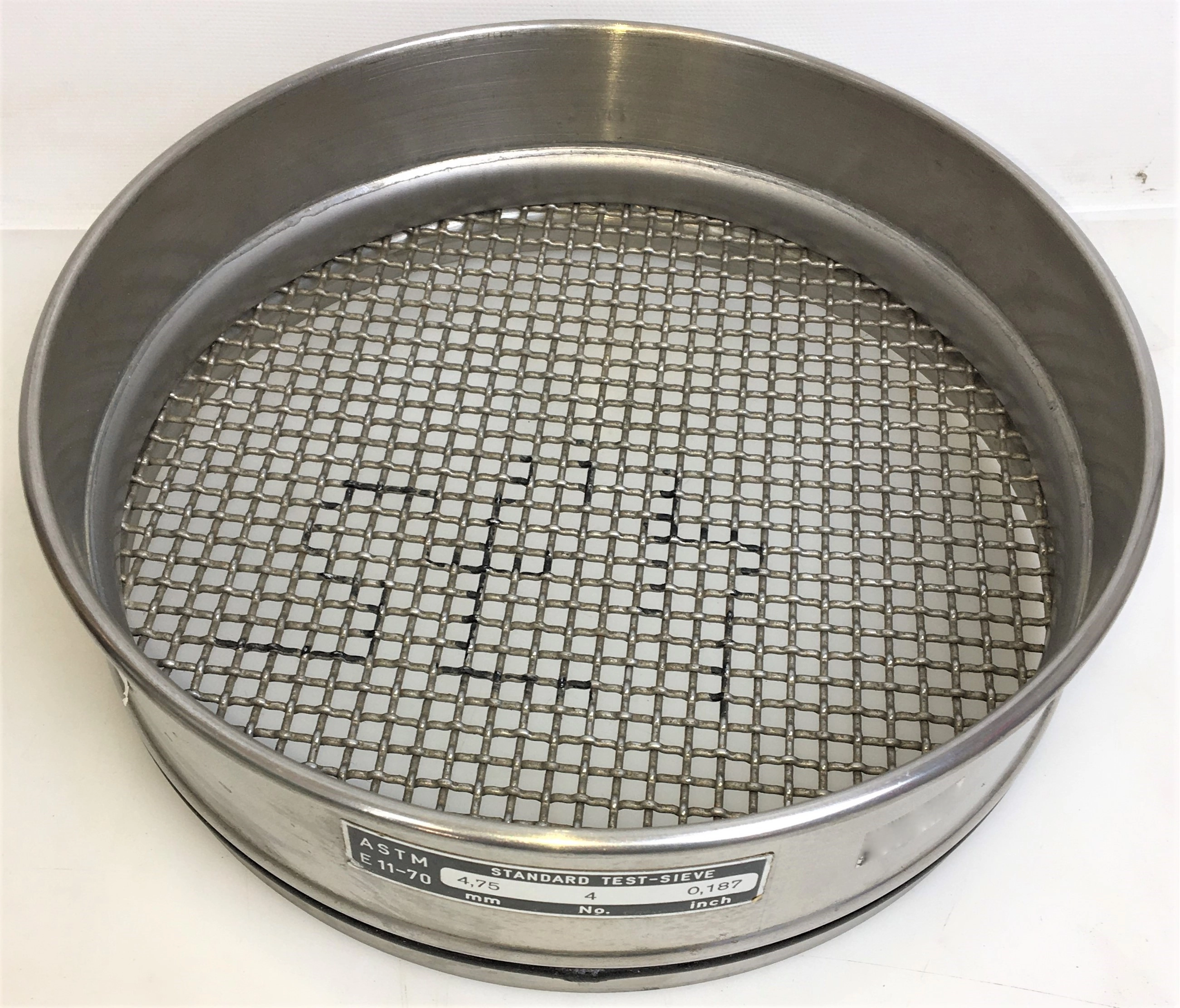 ASTM E11-70 Standard #4 Stainless Steel 8" Sieve (4.75mm)