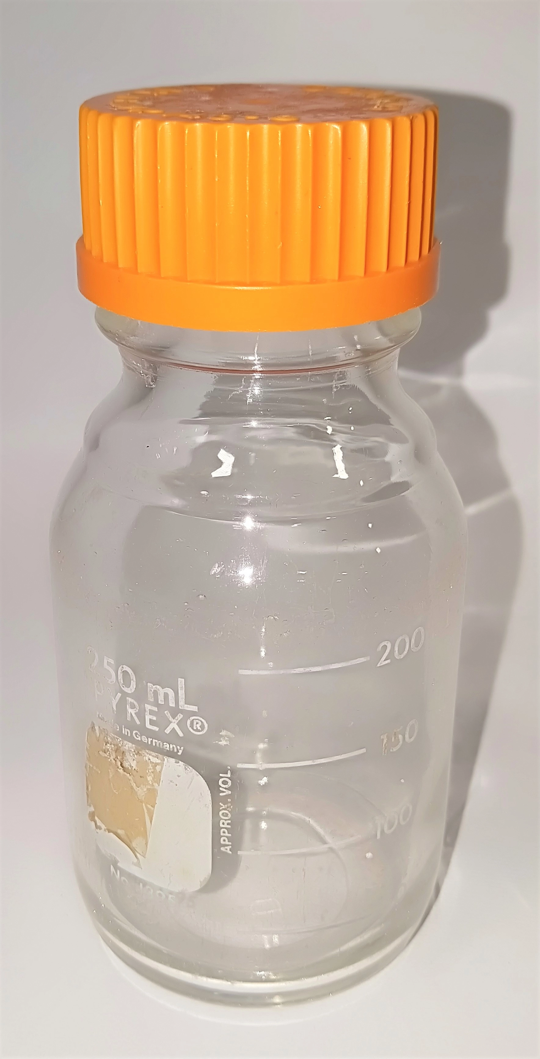 Corning PYREX 1395 and Kimble KIMAX 14395 Graduated Media Bottle - 250mL