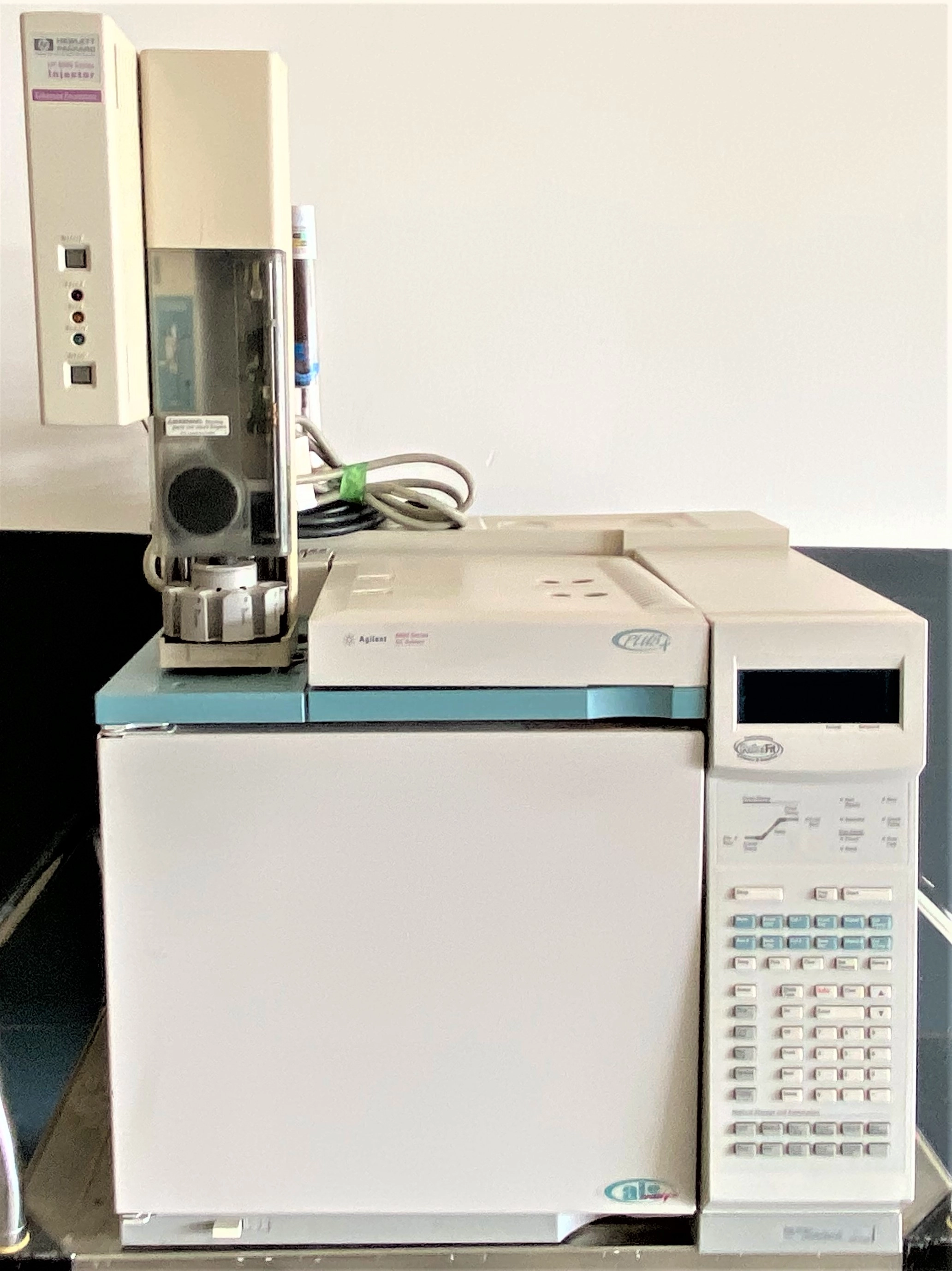 Agilent 6890A Plus (G1530A) FID Gas Chromatograph with Autoinjector