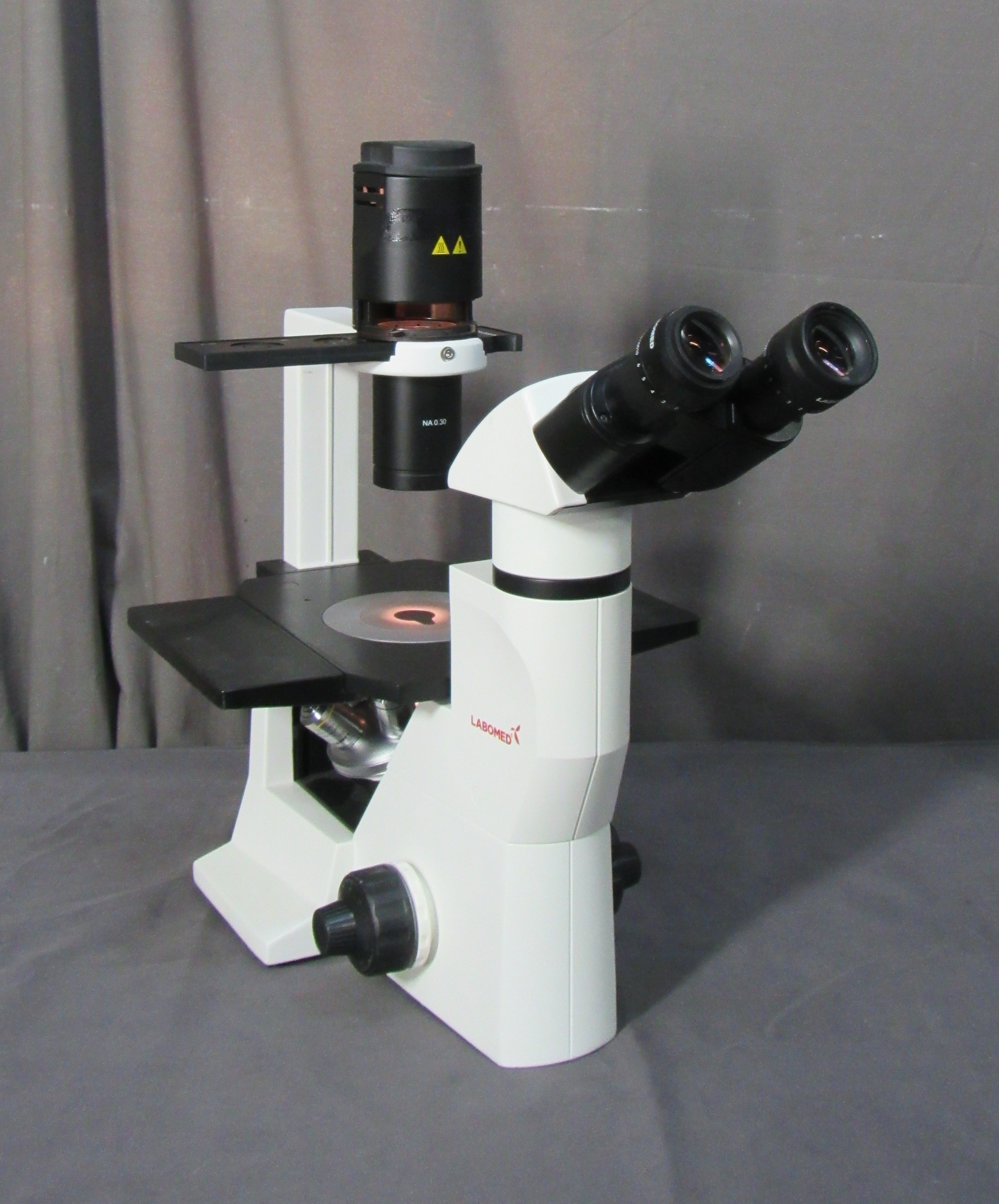 LaboMed TCM 400 Inverted Phase Contrast Microscope with 3 Objectives