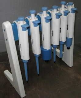 DLAB PIPETTES SET 6 OF PIPETS WITH RACK, CONSISTING OF 01-25 UL, NO: YE193AL0302375, 05-10 UL, NO