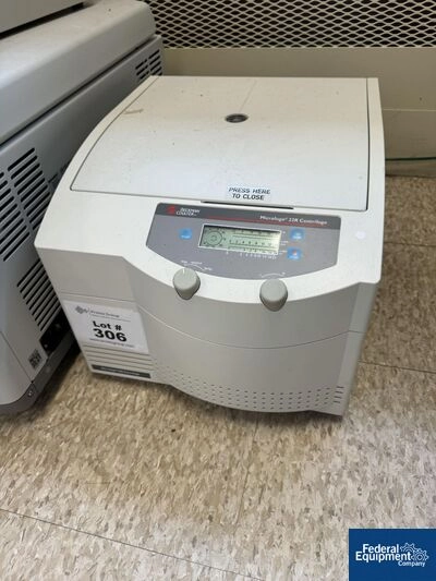 Wyandotte MI Auction Items 2024 -Beckman Coulter Microfuge 22R Centrifuge