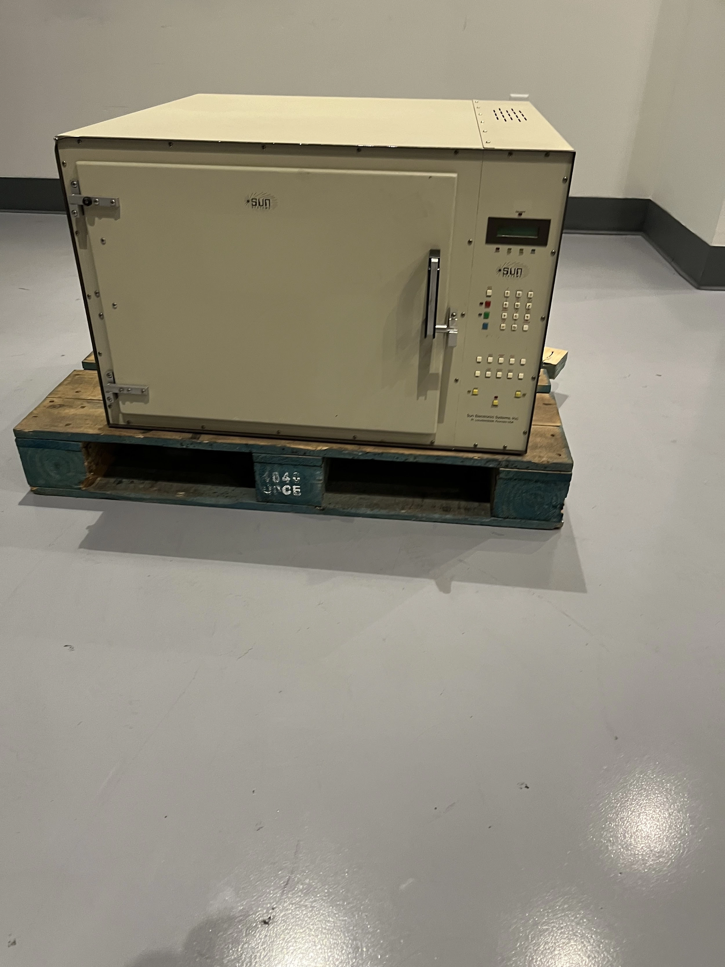 Sun Systems EC13 Environmental Temperature Test Chamber W/ User &amp; Repair Manual