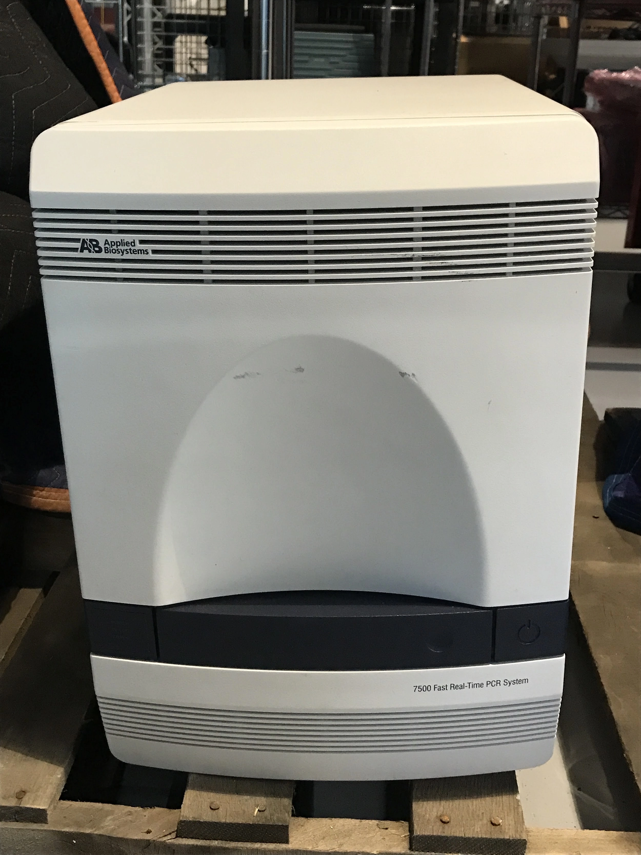 Applied Biosystems 7500 Fast Real-Time PCR System 4357362