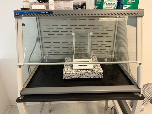 Labconco 3' XPert Balance Enclosure Biosafety Cabinet