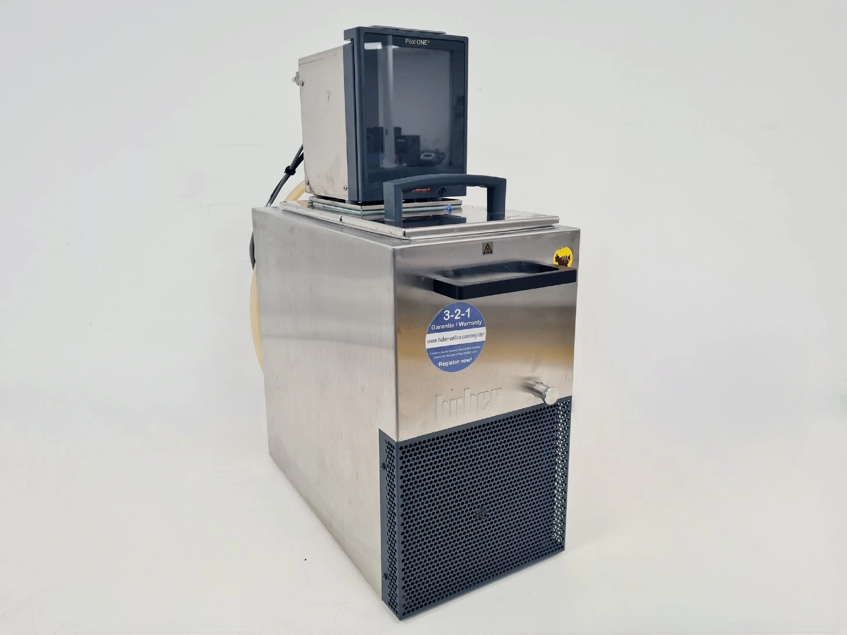 Huber K6 Re-Circulating Chiller With Pilot One Thermostat Lab