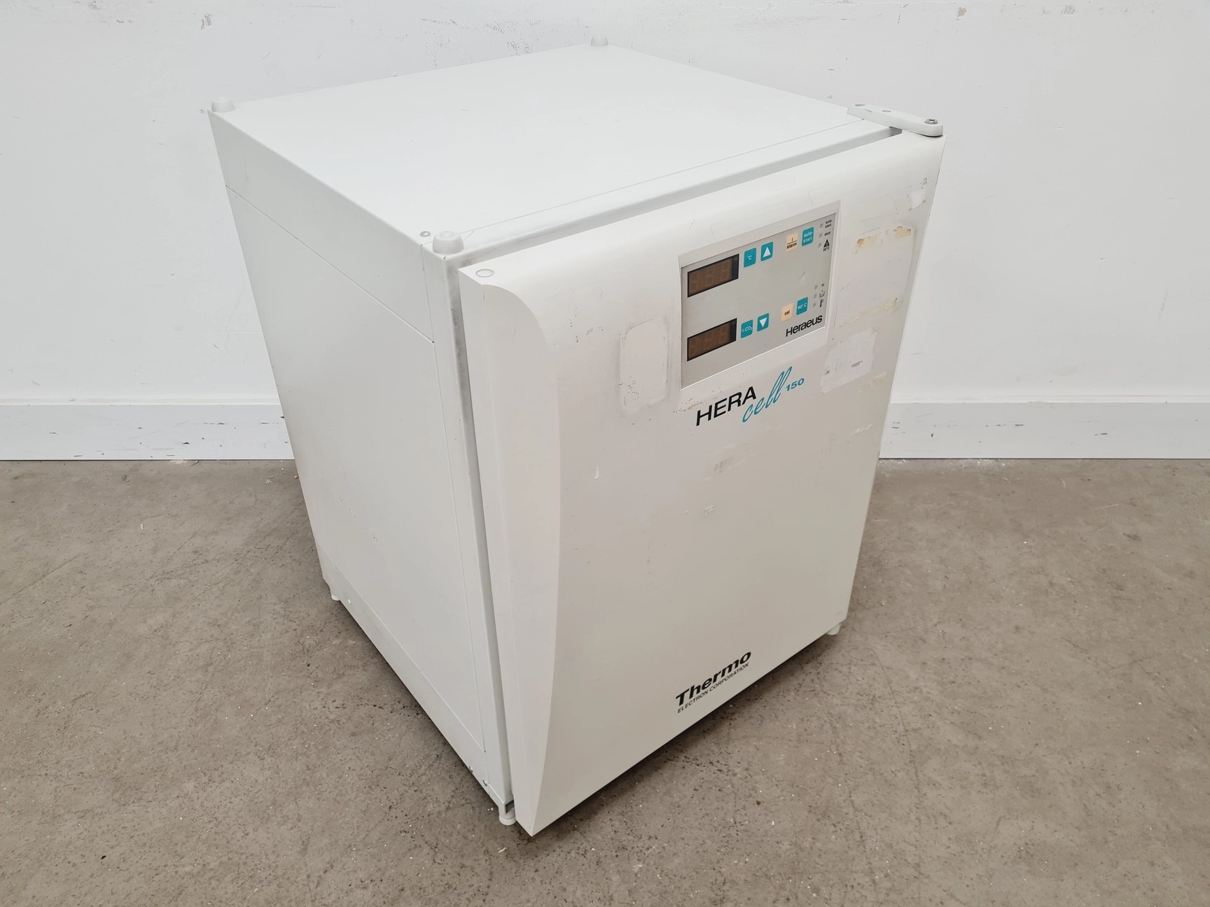 Thermo Model Heracell 150 CO2 Floor-Standing Incubator Lab