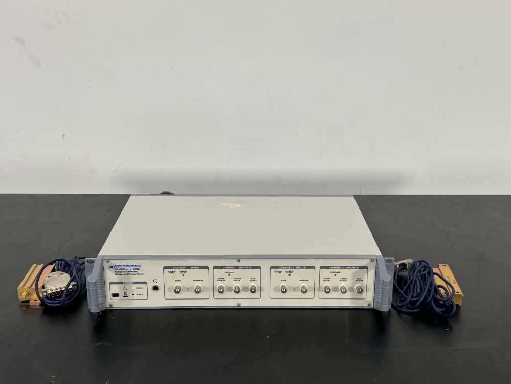 Axon Instruments 700A Patch-Clamp Amplifier