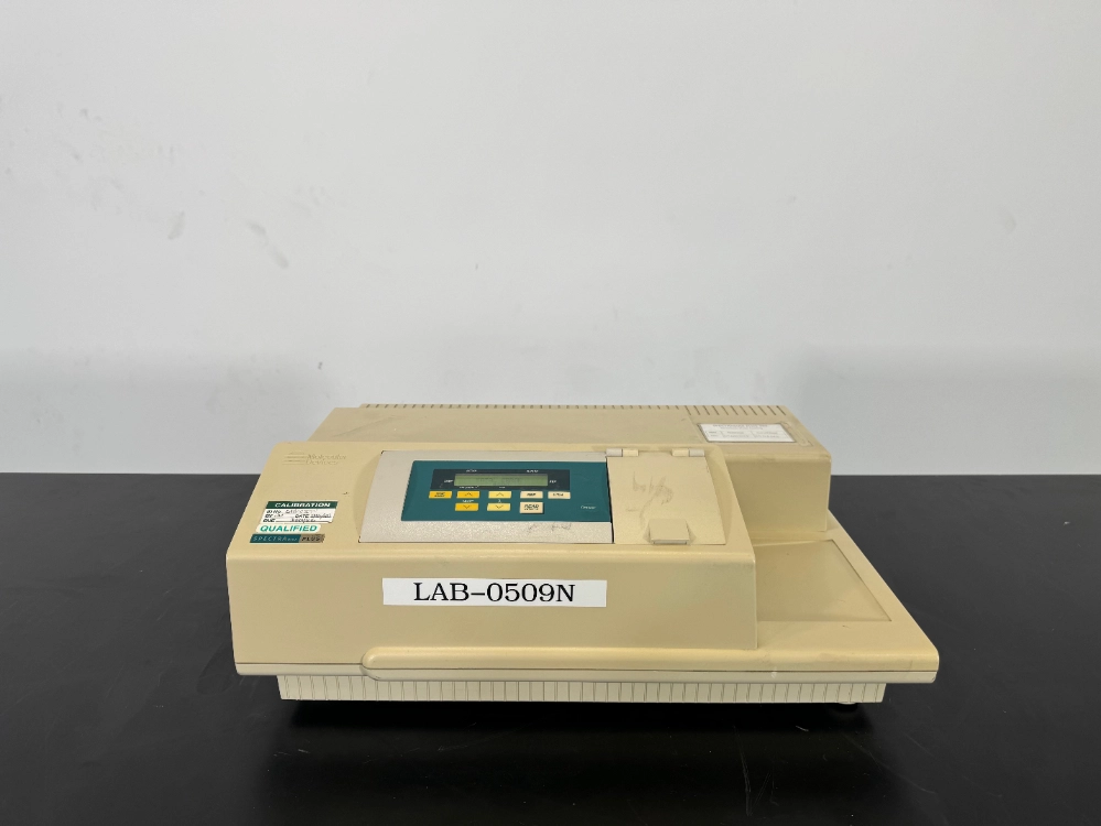 Molecular Devices SPECTRAmax 384plus Microplate Reader