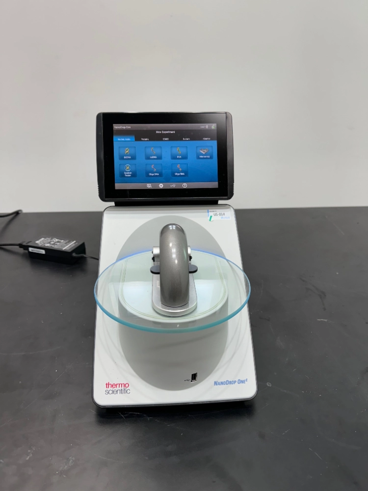 Thermo NanoDrop One UV/Vis Spectrophotometer