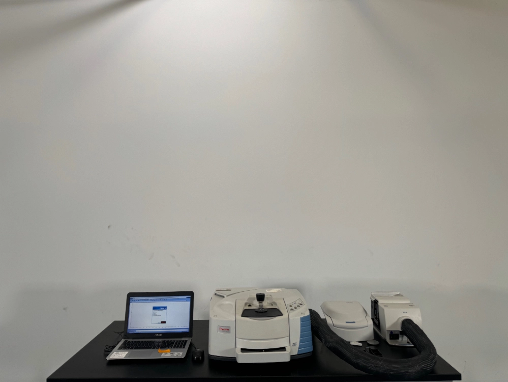 Thermo Nicolet iS10 FTIR Spectrometer