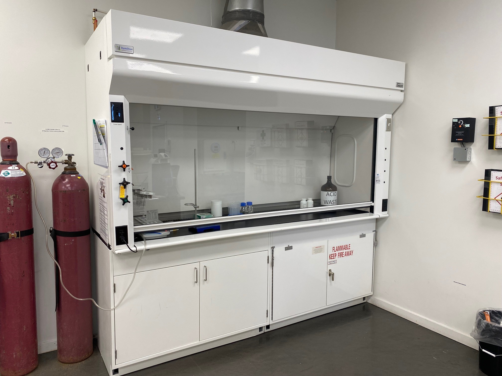 Fume Hoods (1x 6FT and 1x 8FT) 