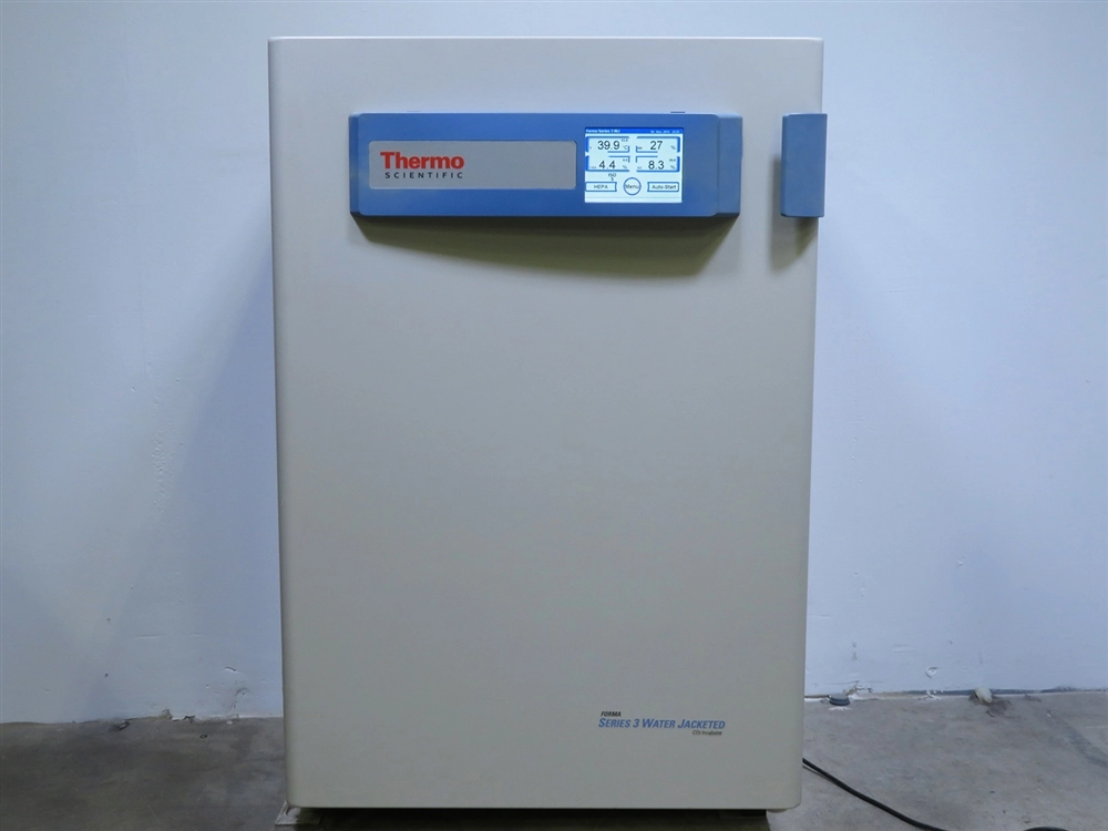 Thermo Scientific 4110 Water Jacketed CO2 Incubator