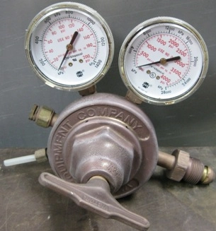 VICTOR EQUIPMENT COMPANY, REGULATOR, MODEL: SR 450D, GAS SERVICE INERT GAS, MAX INLET 3000 PSIG, DAT