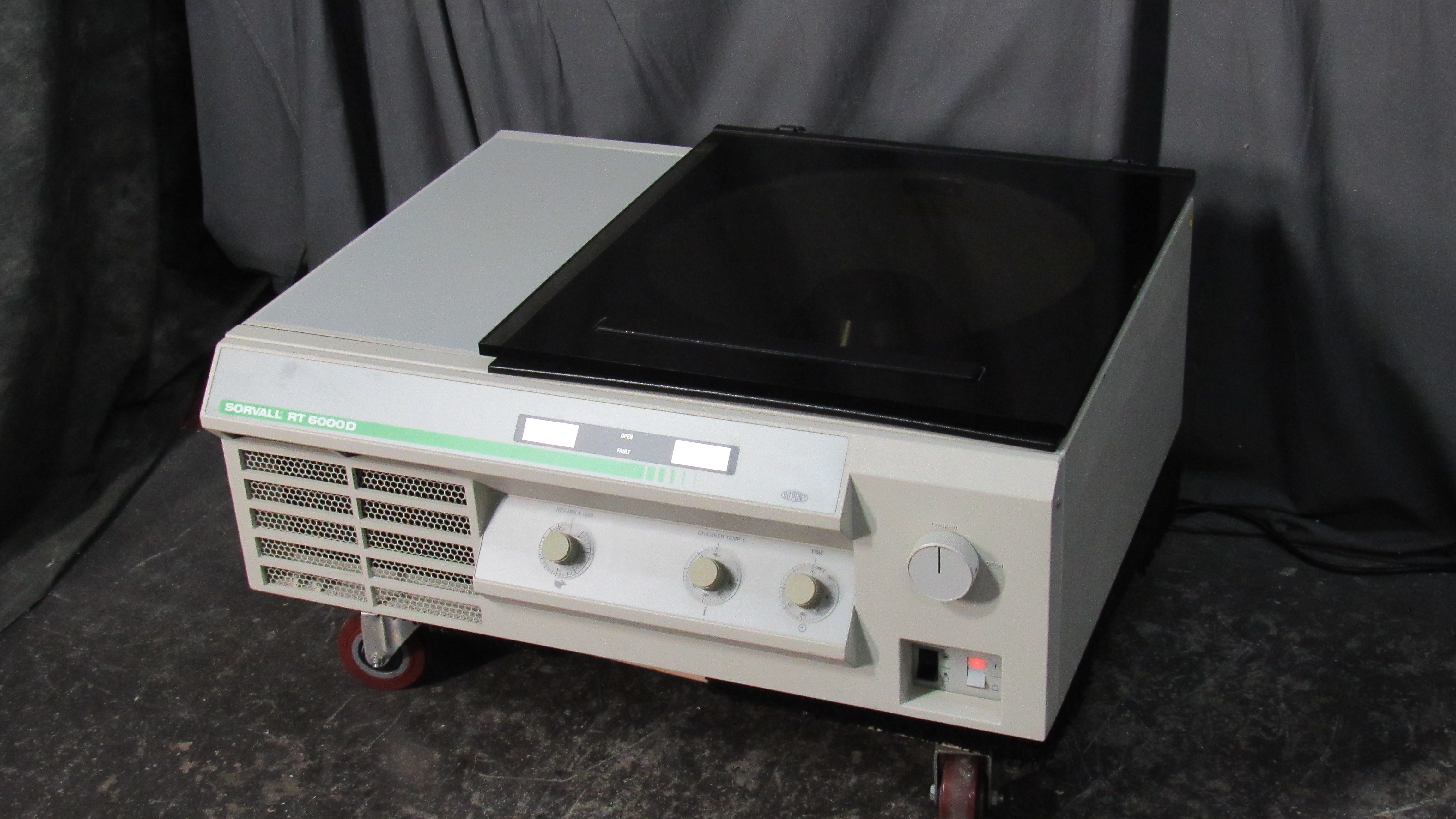 Sorvall RT-6000D Refrigerated Centrifuge with A384 24-Place Rotor; 115V #39838