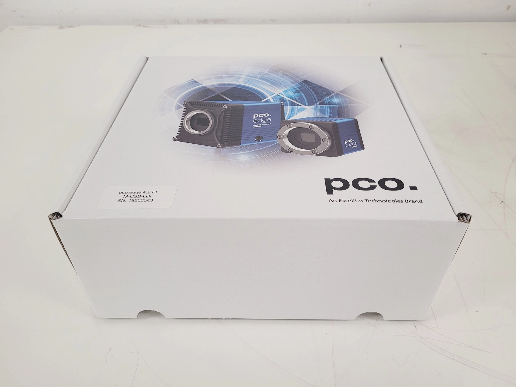 PCO. Model EDGE.4.2 Bi. USB : Back Illuminated SCMOS Cameras