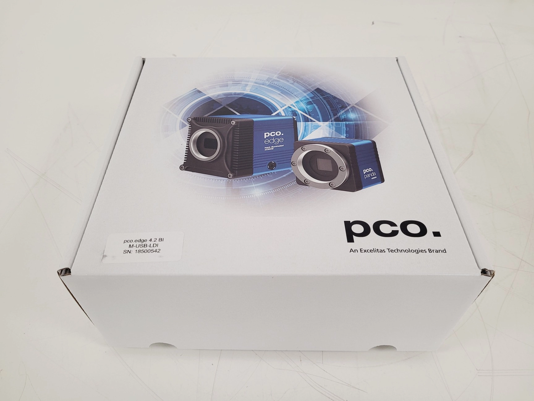 PCO. Mo. EDGE.4.2 Bi. USB : Back Illuminated SCMOS Cameras