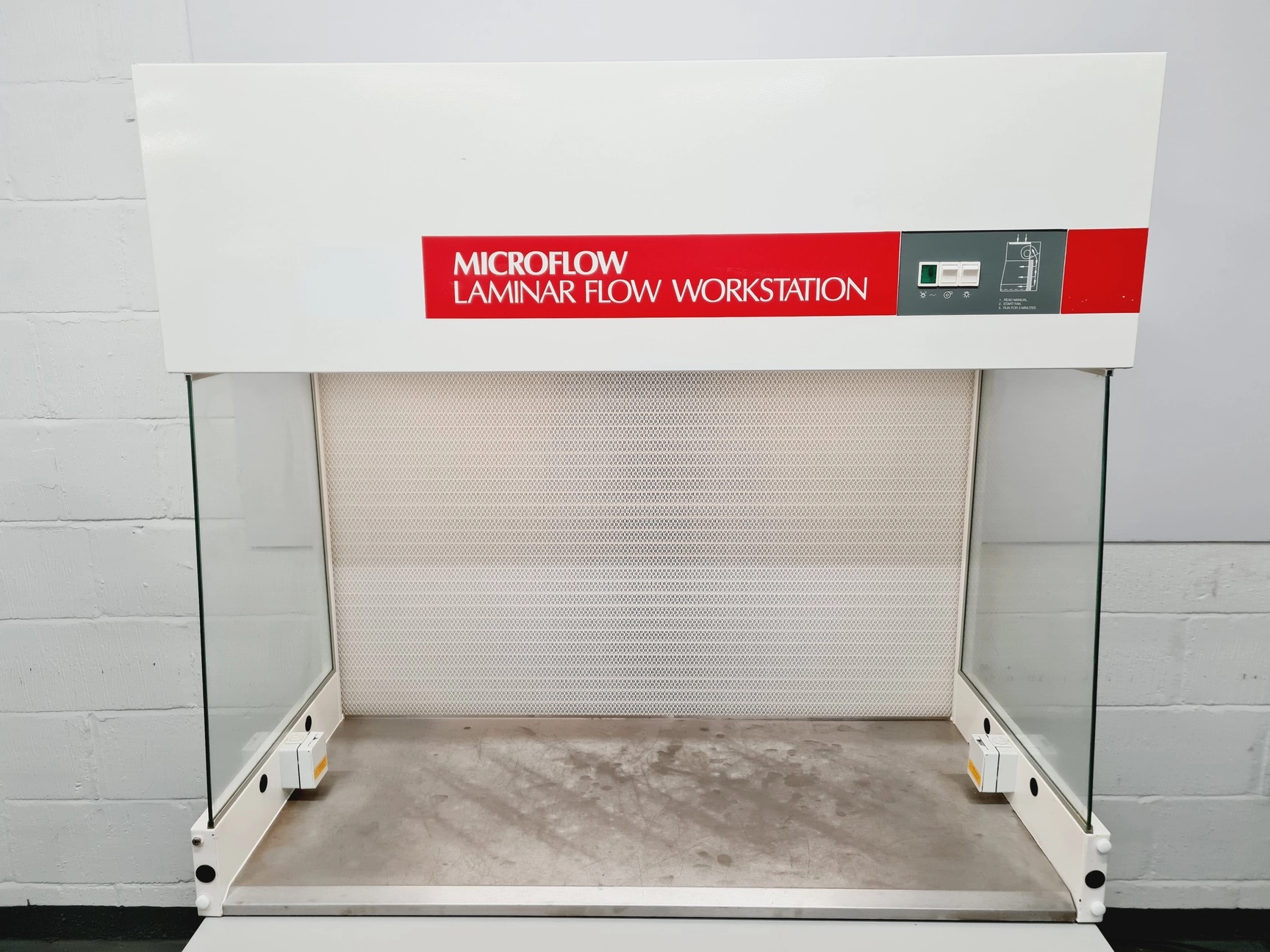 Microflow Laminar Flow Workstation Model: 5054811 Lab