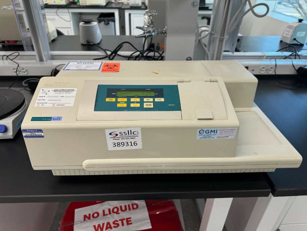 Molecular Devices SPECTRAmax 384plus Microplate Spectrophotometer