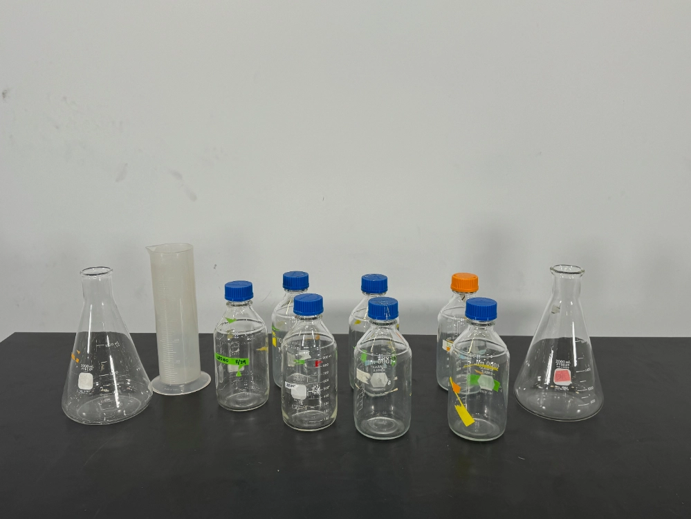 Laboratory Flasks and bottles