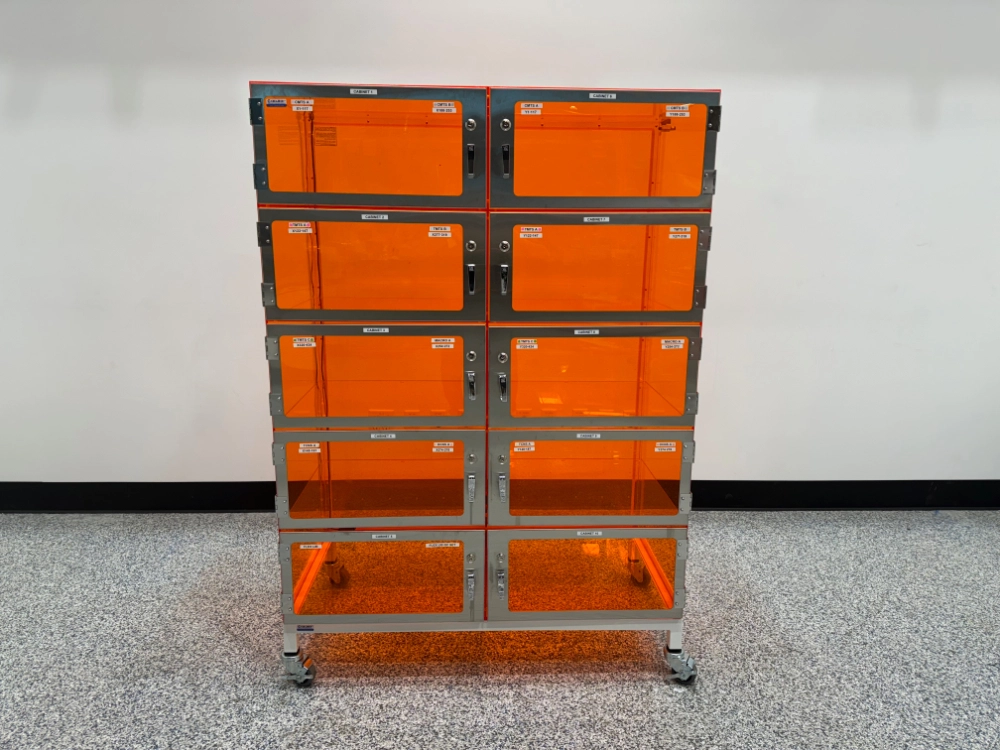 Cleatech 10 Door Desiccator Amber Acrylic w/ Purge Control