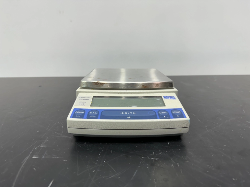 Shimadzu Electronic Balance